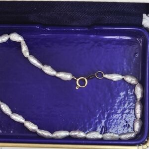 14k Elegant Pearl Bracelet with Gold Clasp